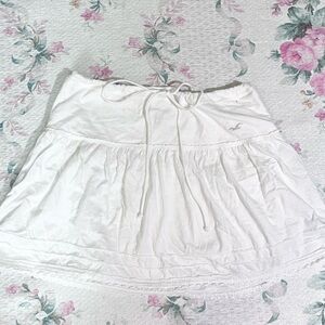 Vintage Hollister White Tie Pleated Mini Skirt